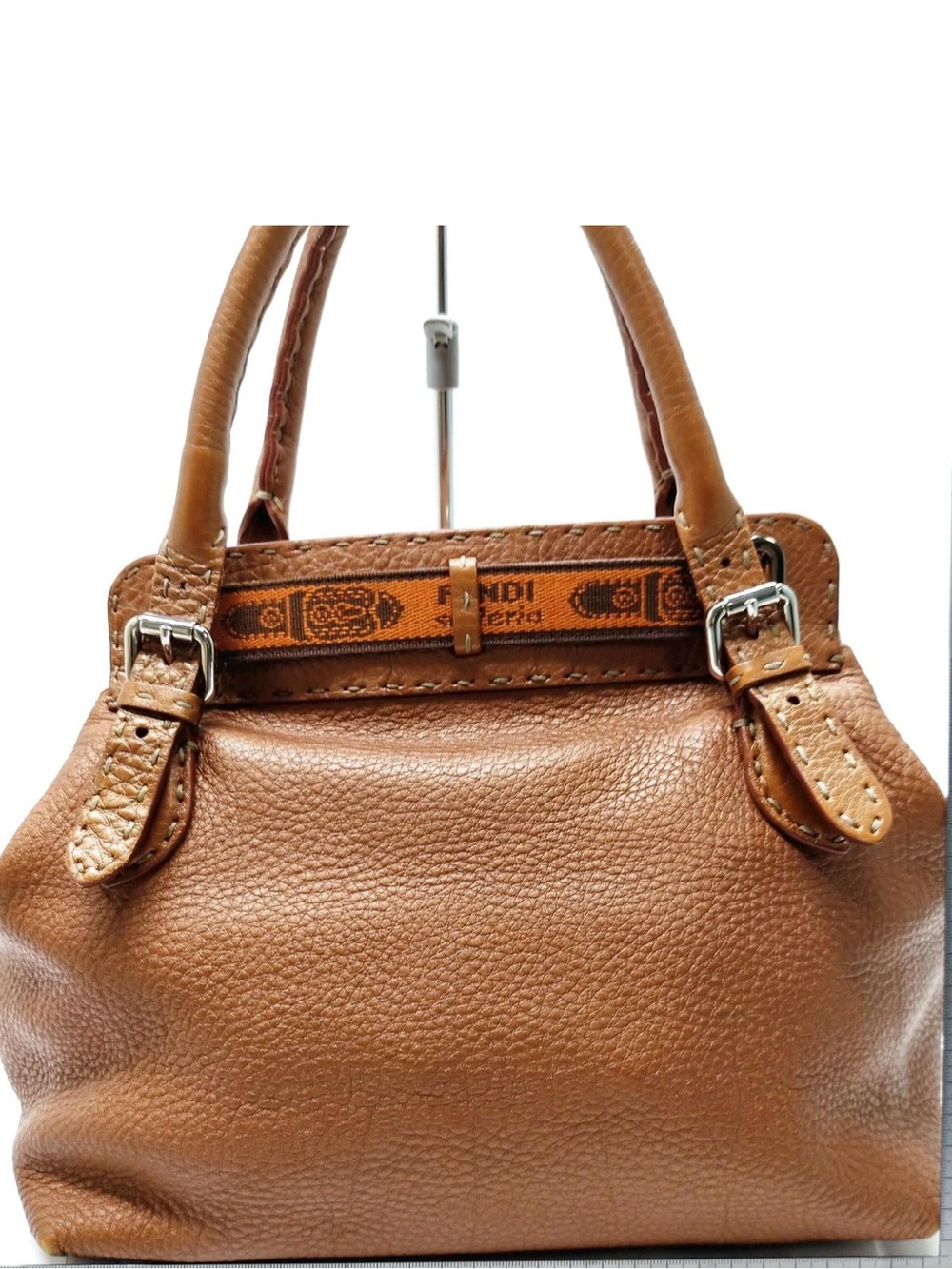 FENDI SELLERIA LEATHER TOTE BAG - Picture 2 of 9